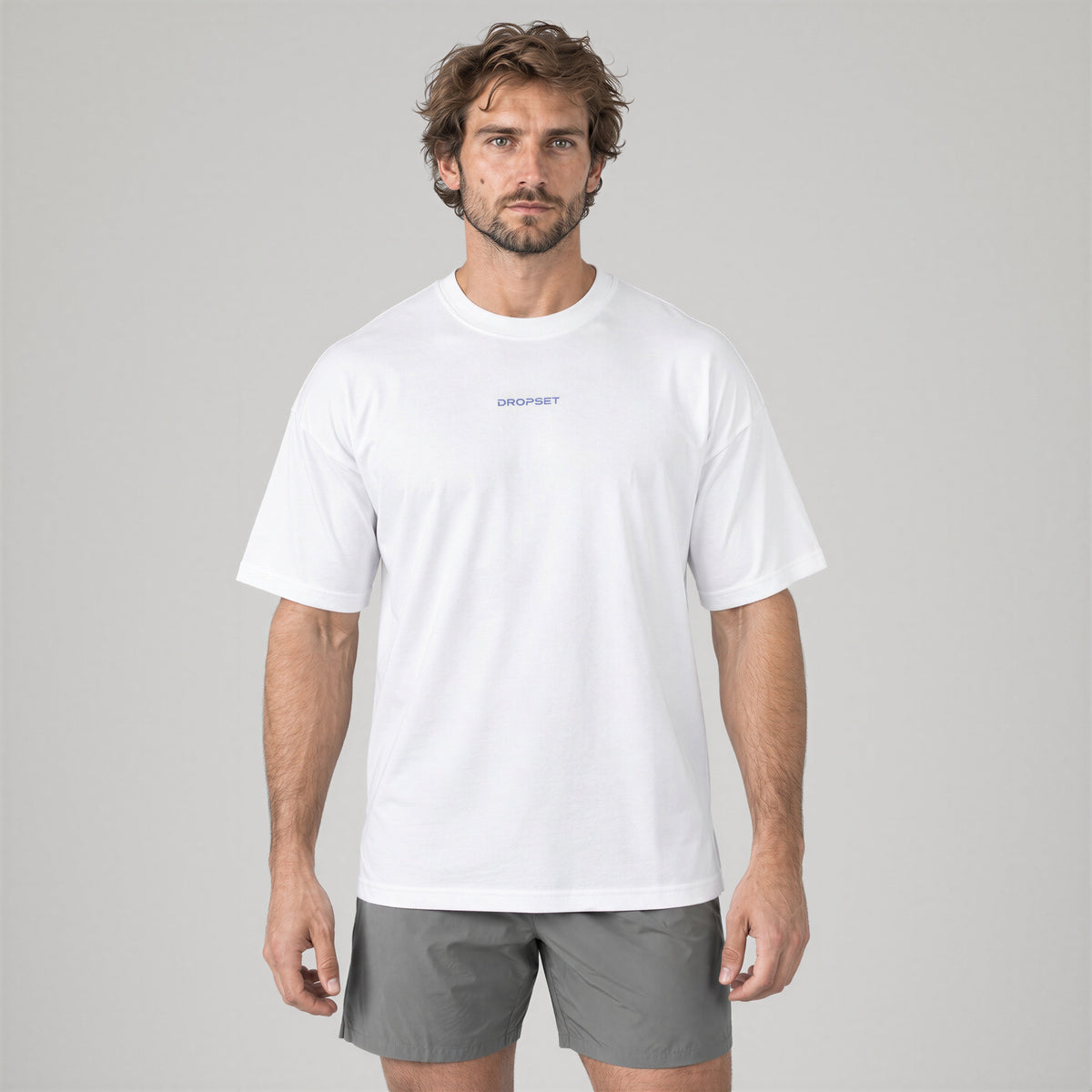 Oversize Tee blanca de Dropset, vista de frente
